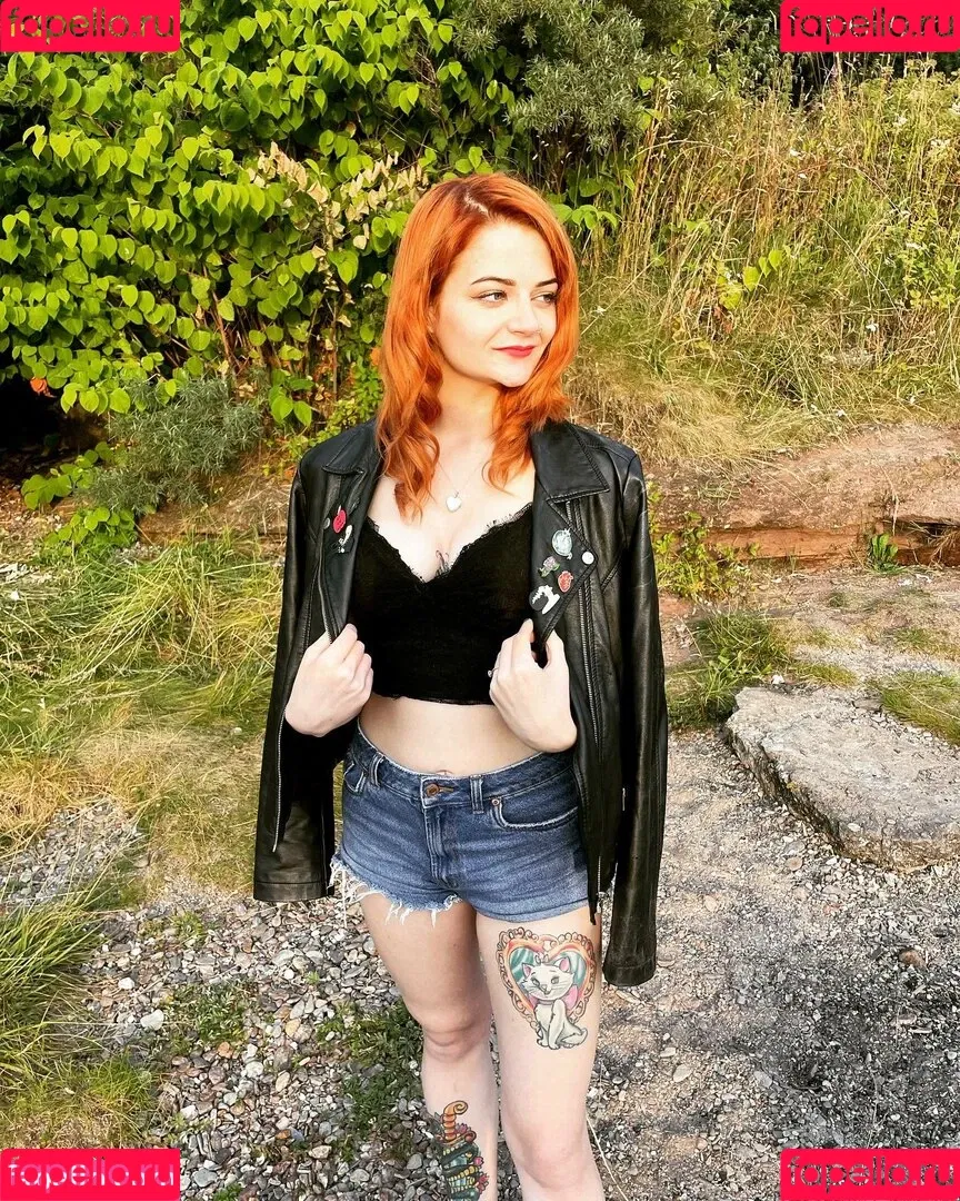 Eve Hill Onlyfans Photo Gallery 