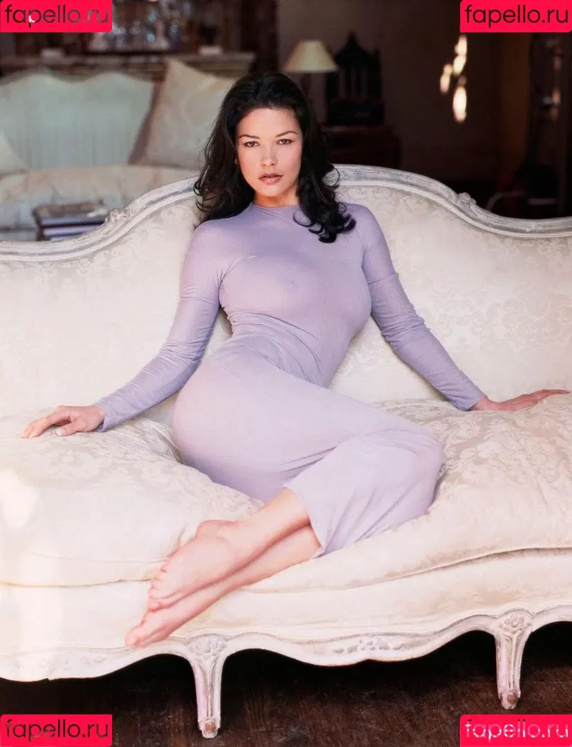Catherine Zeta-Jones Onlyfans Photo Gallery 