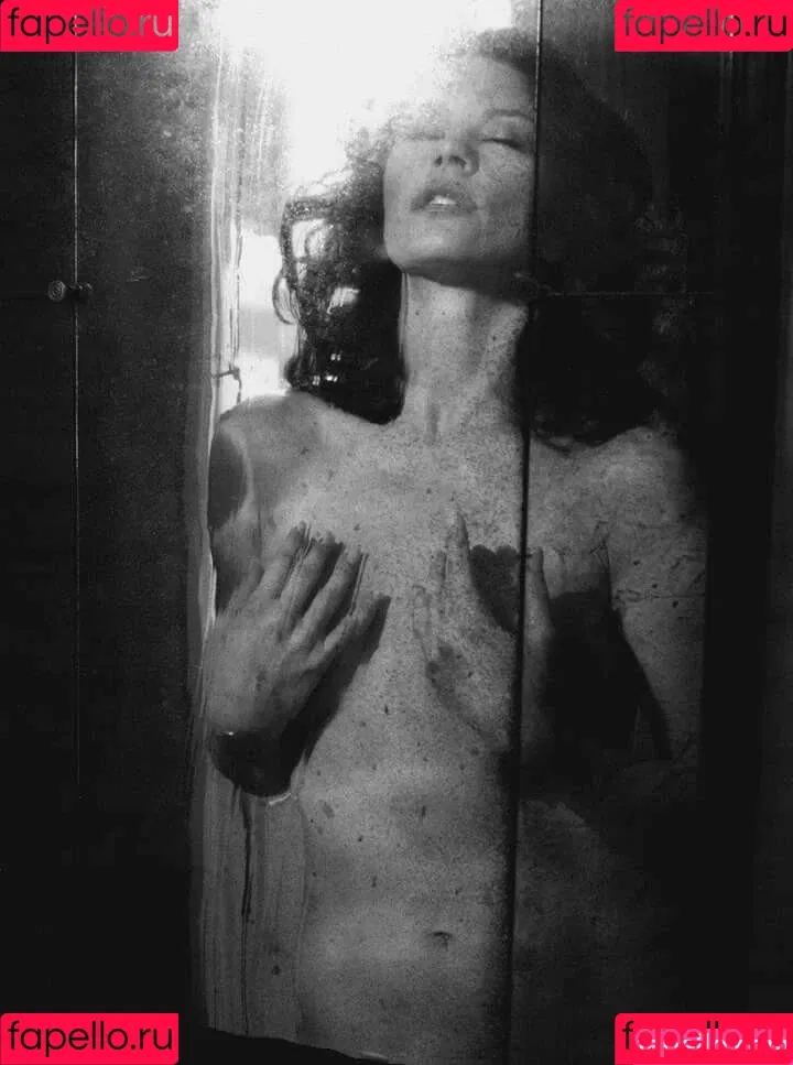 Catherine Zeta-Jones Onlyfans Photo Gallery 