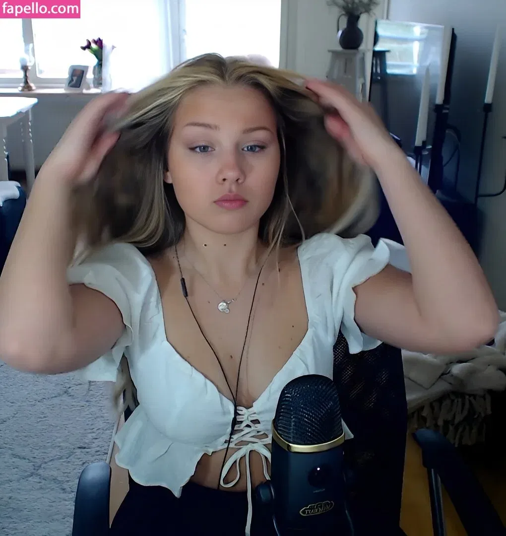 emmasofia_25 Onlyfans Photo Gallery 