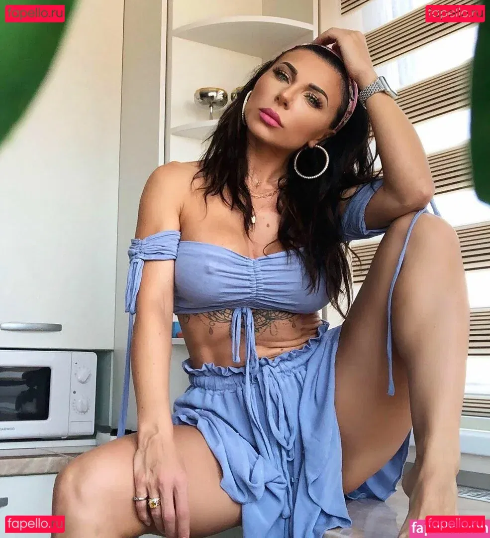 Rebel Lilly Onlyfans Photo Gallery 