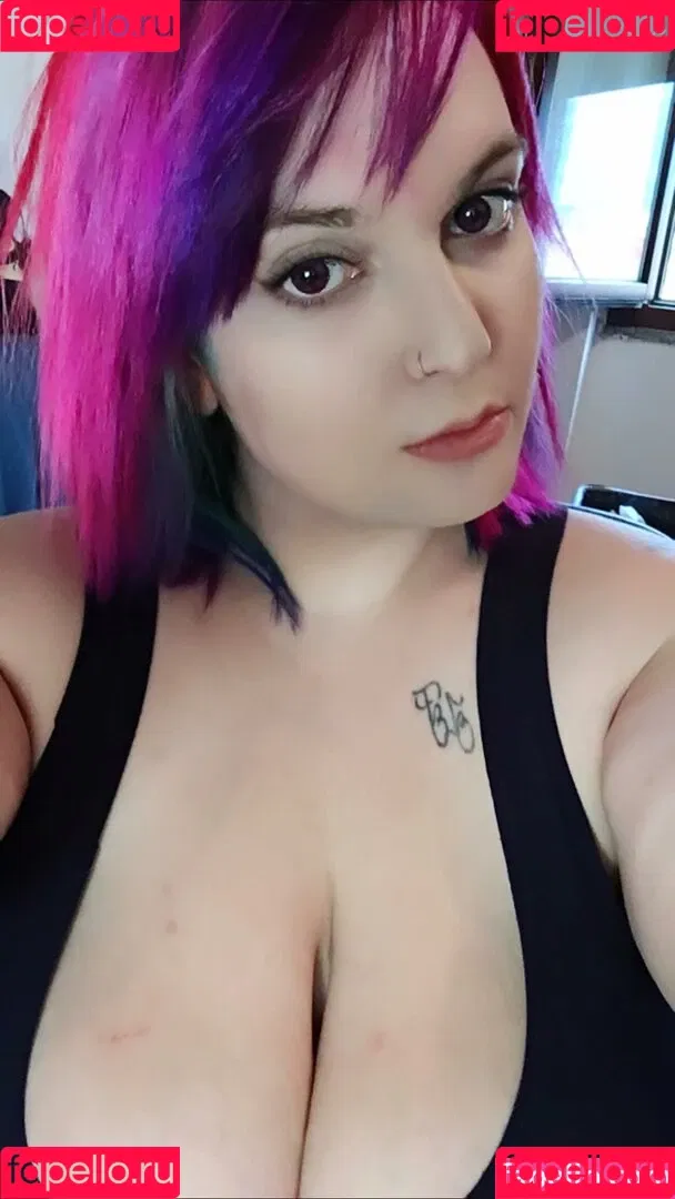 Hilary Ilariaa Onlyfans Photo Gallery 