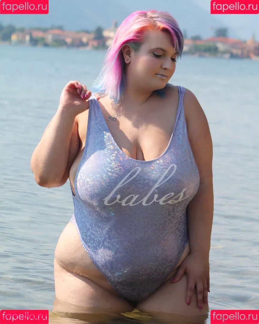 Hilary Ilariaa Onlyfans Photo Gallery 