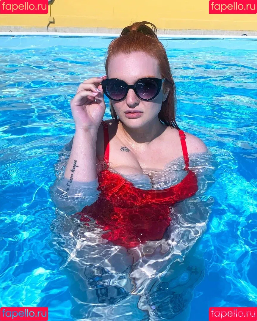 Hilary Ilariaa Onlyfans Photo Gallery 