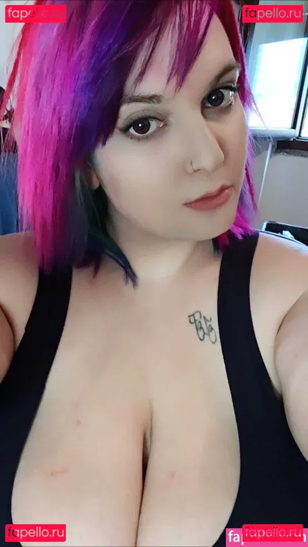 Hilary Ilariaa Onlyfans Photo Gallery 