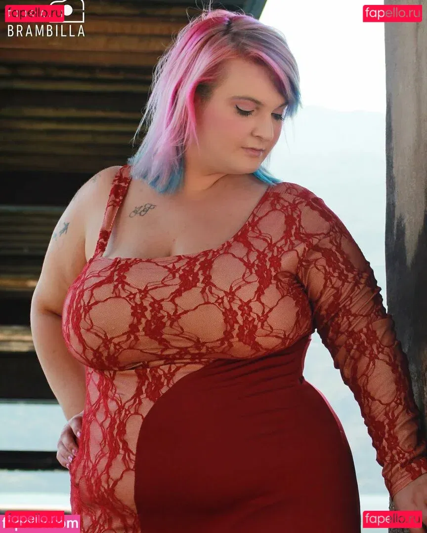 Hilary Ilariaa Onlyfans Photo Gallery 