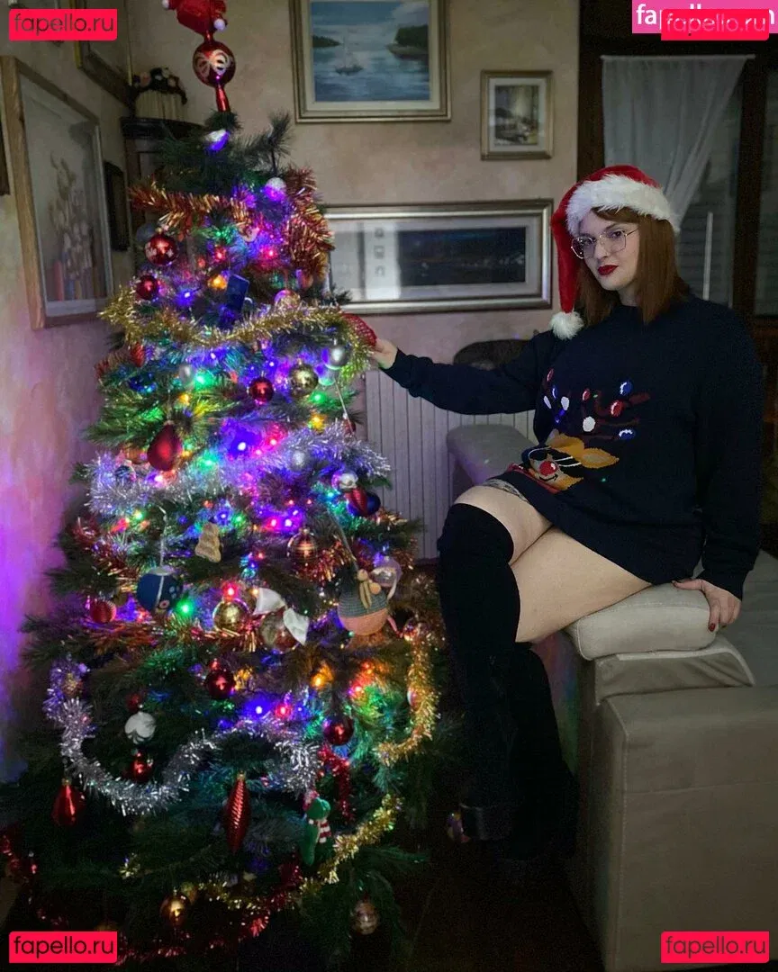 Hilary Ilariaa Onlyfans Photo Gallery 