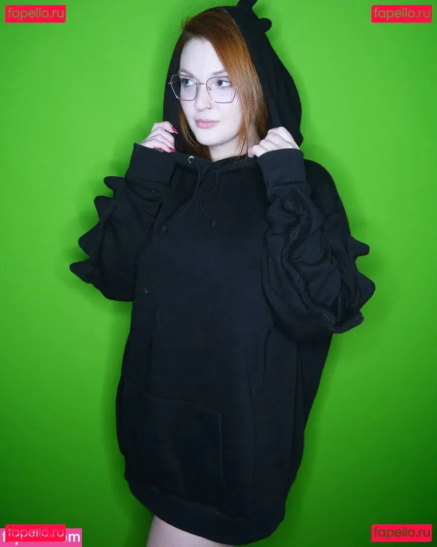 Hilary Ilariaa Onlyfans Photo Gallery 