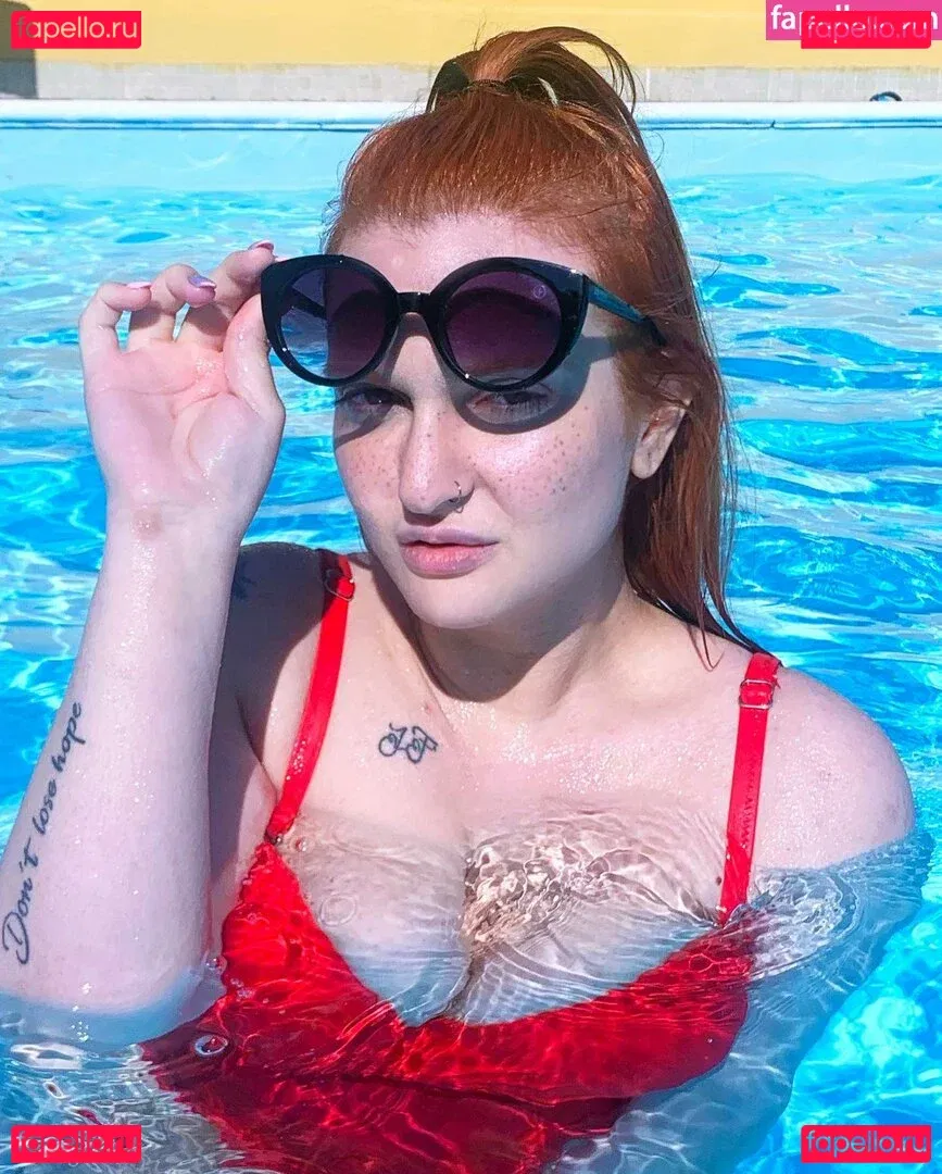 Hilary Ilariaa Onlyfans Photo Gallery 