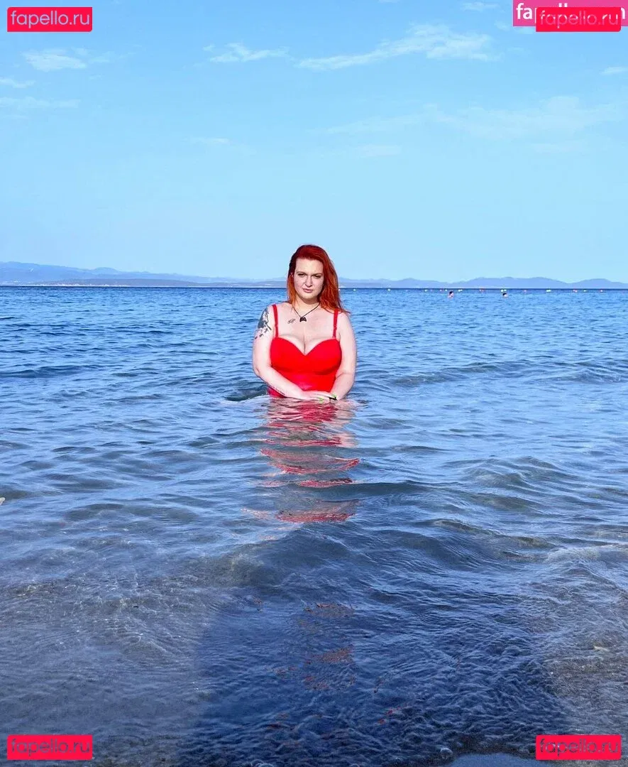 Hilary Ilariaa Onlyfans Photo Gallery 