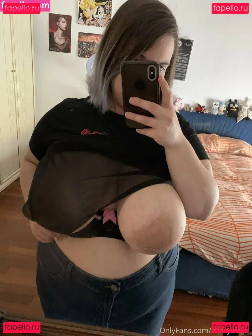 Hilary Ilariaa Onlyfans Photo Gallery 