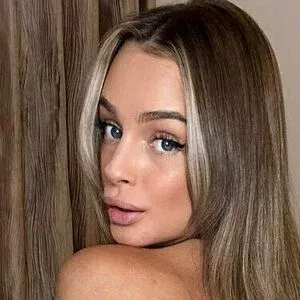 taylormaythompson Onlyfans Photo Gallery 