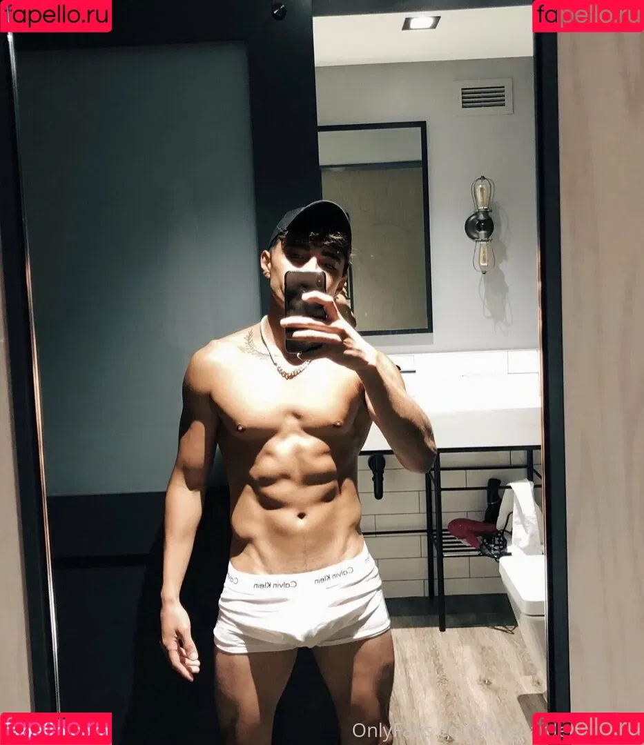 prettyboyaedan Onlyfans Photo Gallery 