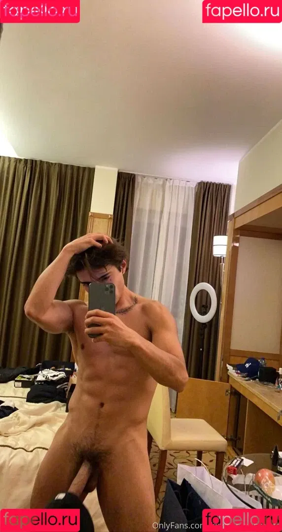 prettyboyaedan Onlyfans Photo Gallery 