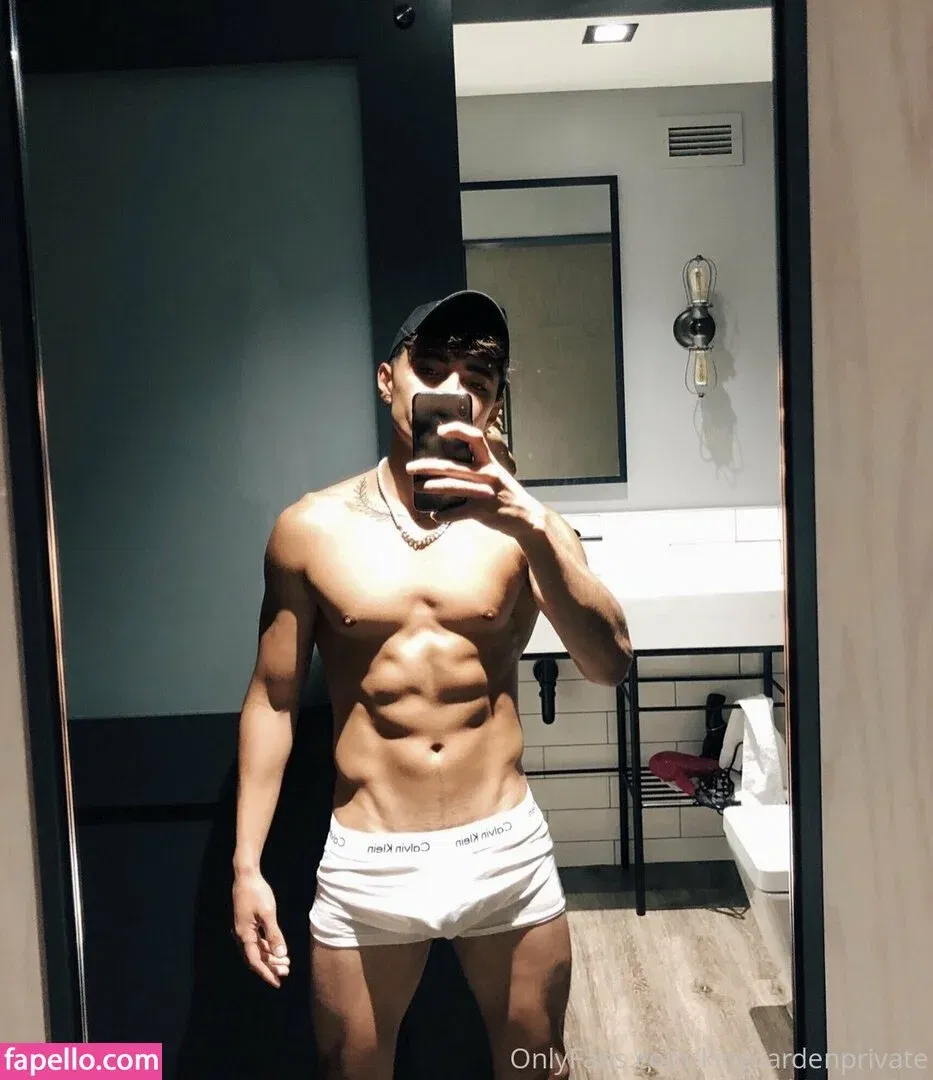 prettyboyaedan Onlyfans Photo Gallery 