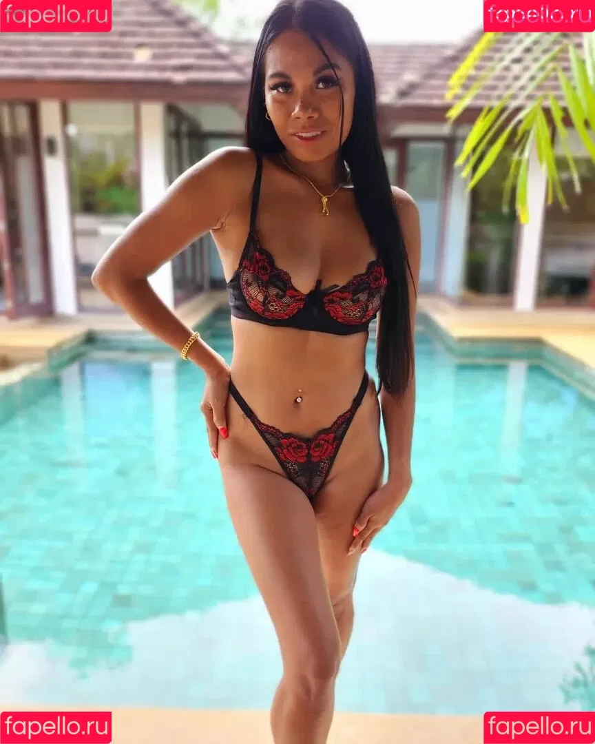 Morena Mitch Onlyfans Photo Gallery 
