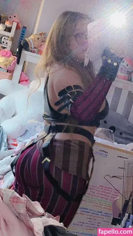 Enyaarwyen Onlyfans Photo Gallery 