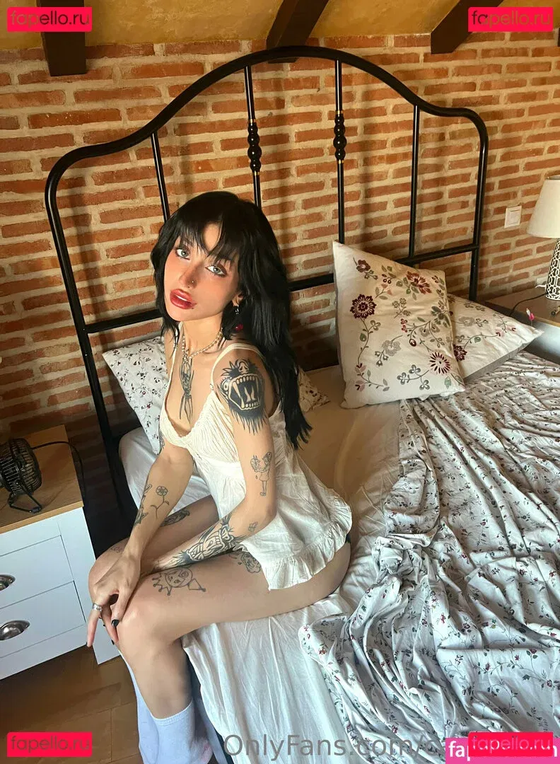 candyx18 Onlyfans Photo Gallery 