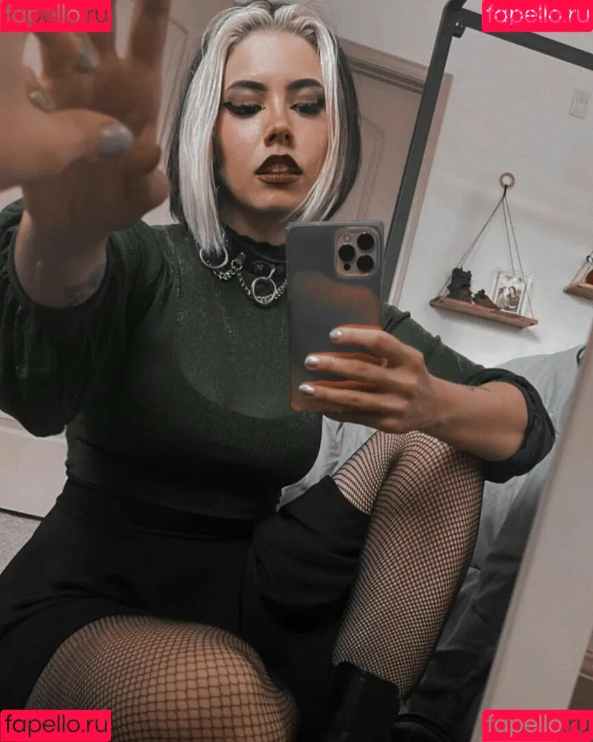 Luna Bloom Onlyfans Photo Gallery 
