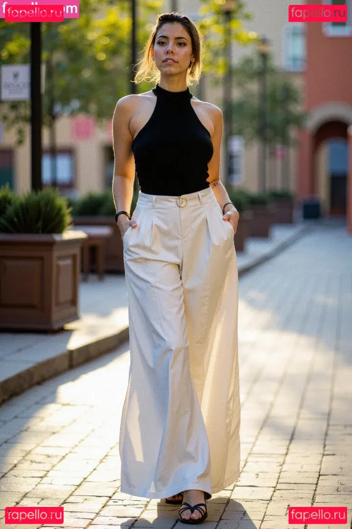 Luna Bloom Onlyfans Photo Gallery 