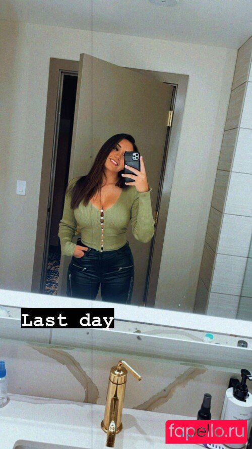 Christina Roki Nude Onlyfans Photo 9