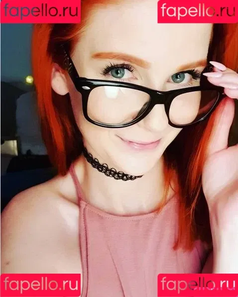 LittleBee Onlyfans Photo Gallery 