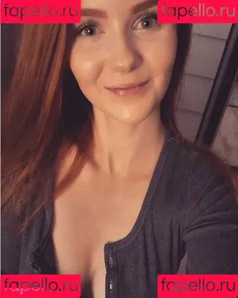 LittleBee Onlyfans Photo Gallery 