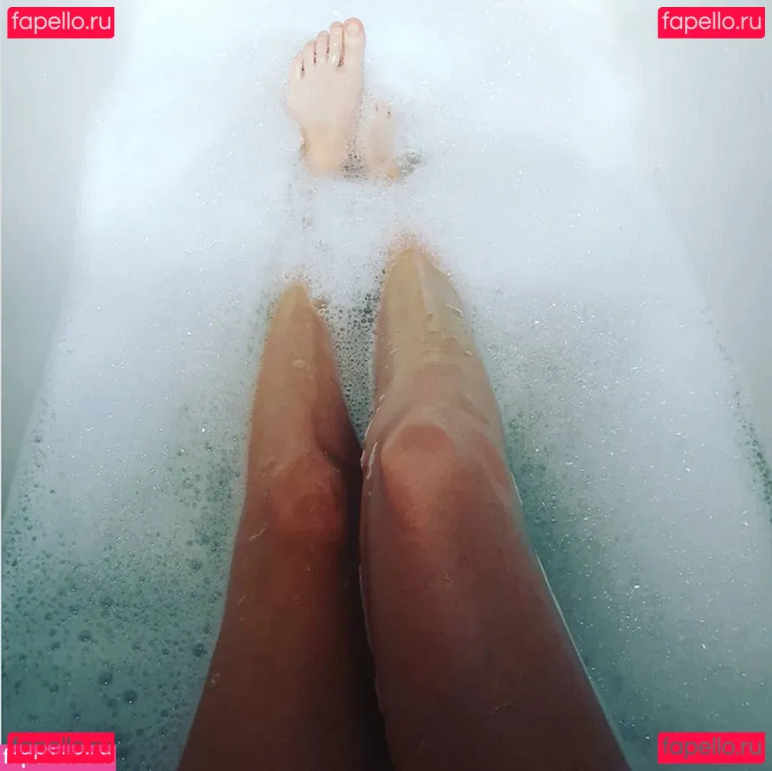 LittleBee Onlyfans Photo Gallery 