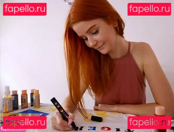 LittleBee Onlyfans Photo Gallery 