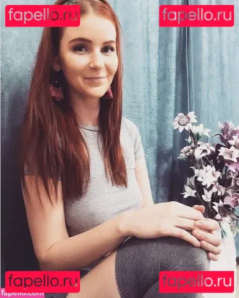 LittleBee Onlyfans Photo Gallery 