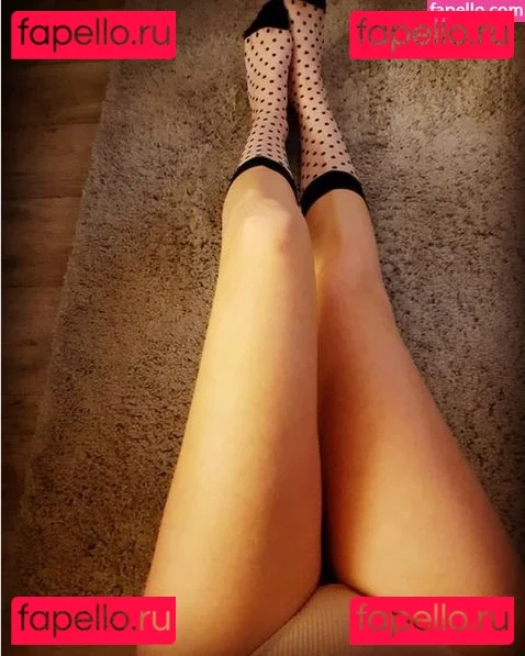 LittleBee Onlyfans Photo Gallery 