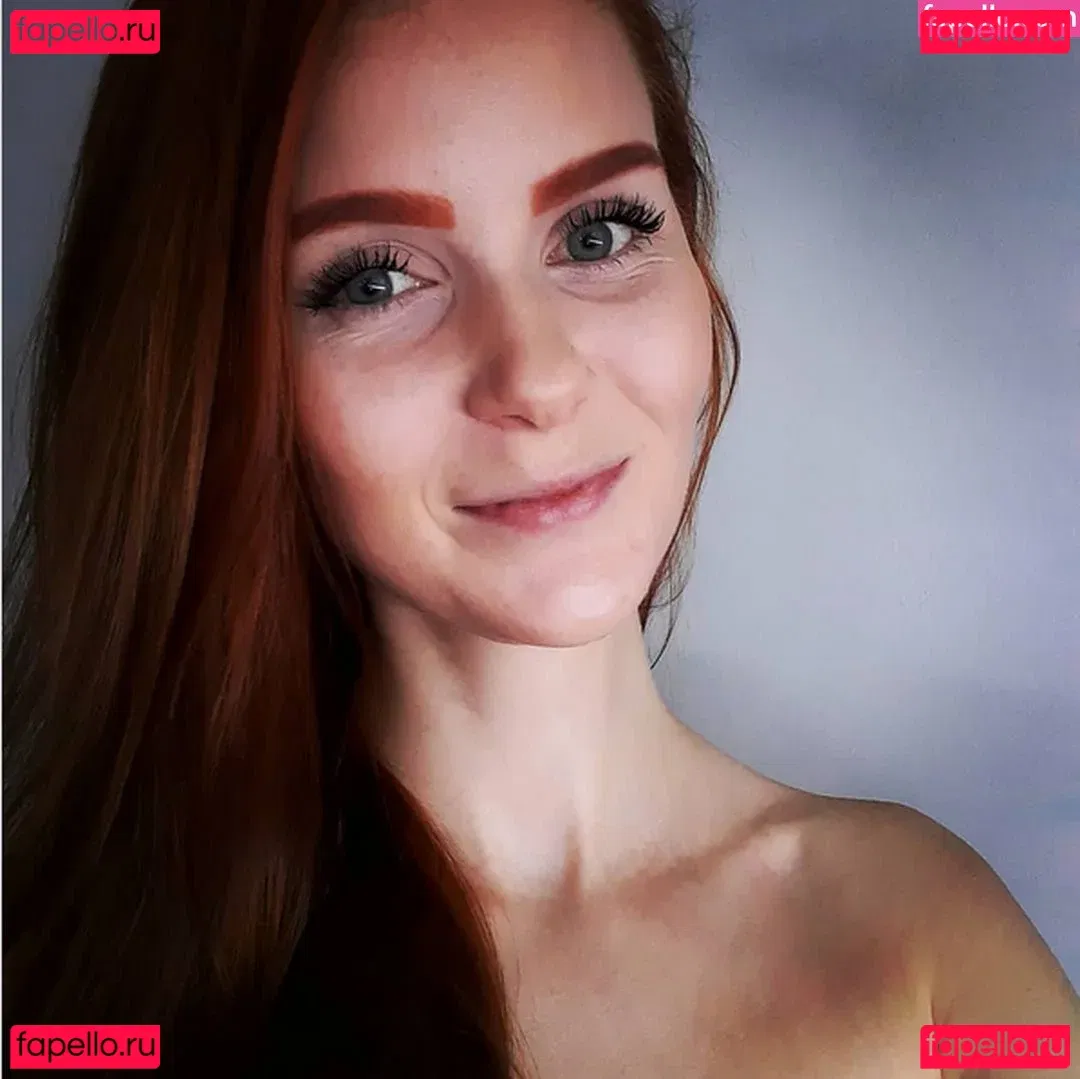 LittleBee Onlyfans Photo Gallery 