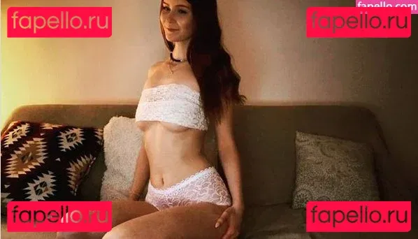 LittleBee Onlyfans Photo Gallery 