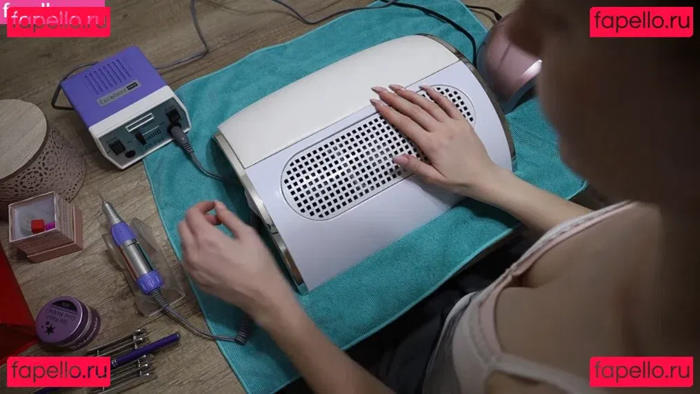 LittleBee Onlyfans Photo Gallery 