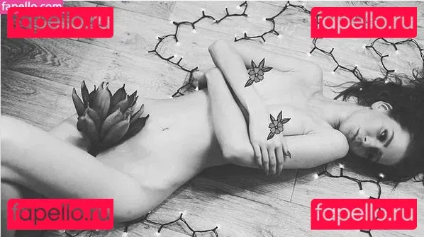 LittleBee Onlyfans Photo Gallery 