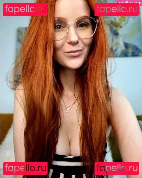 LittleBee Onlyfans Photo Gallery 