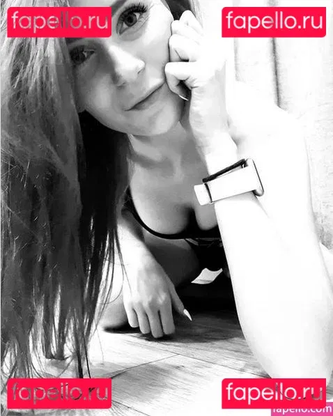 LittleBee Onlyfans Photo Gallery 