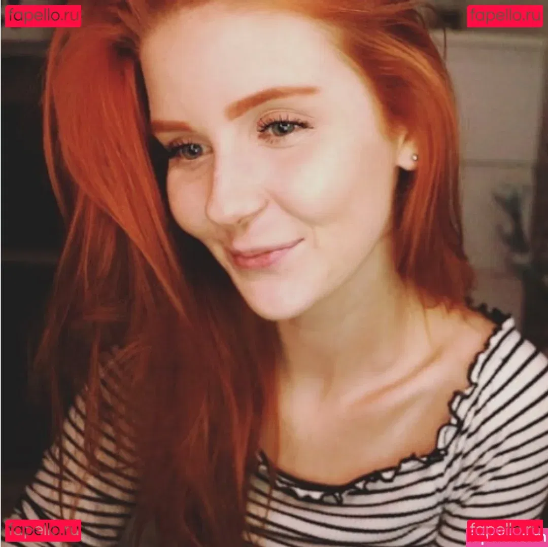 LittleBee Onlyfans Photo Gallery 