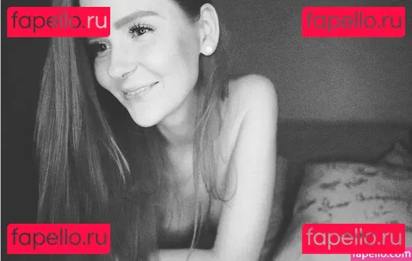 LittleBee Onlyfans Photo Gallery 