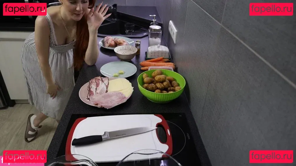 LittleBee Onlyfans Photo Gallery 