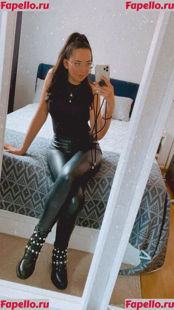 ariamr24fp Onlyfans Photo Gallery 