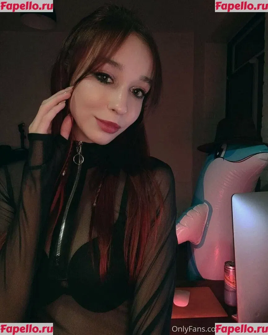 ariamr24fp Onlyfans Photo Gallery 