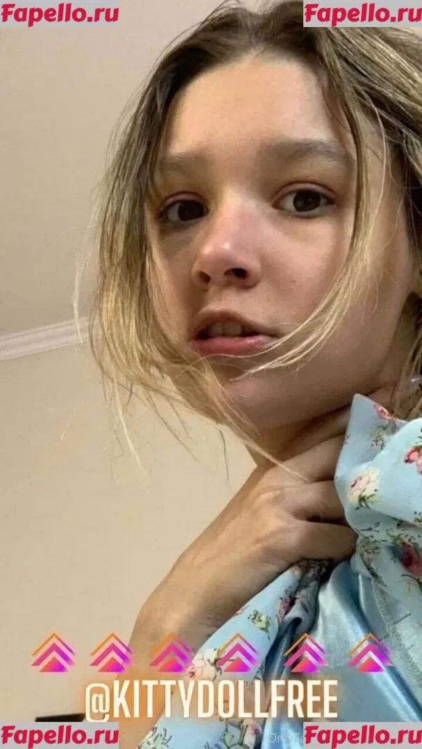 ariamr24fp Onlyfans Photo Gallery 