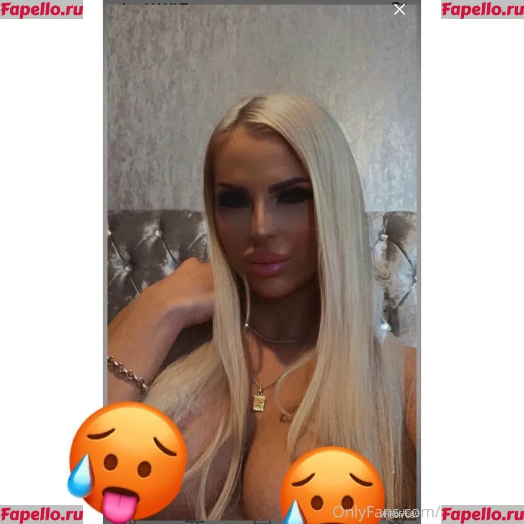 ariamr24fp Onlyfans Photo Gallery 