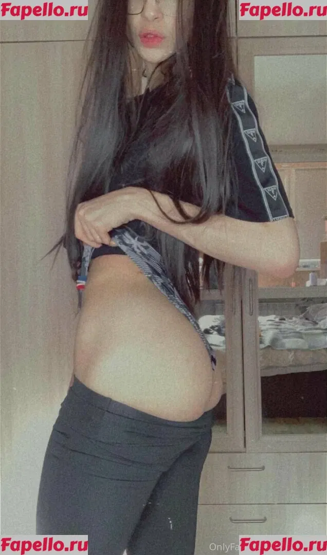 ariamr24fp Onlyfans Photo Gallery 