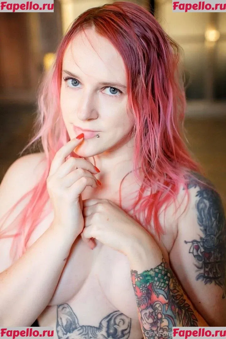 ariamr24fp Onlyfans Photo Gallery 