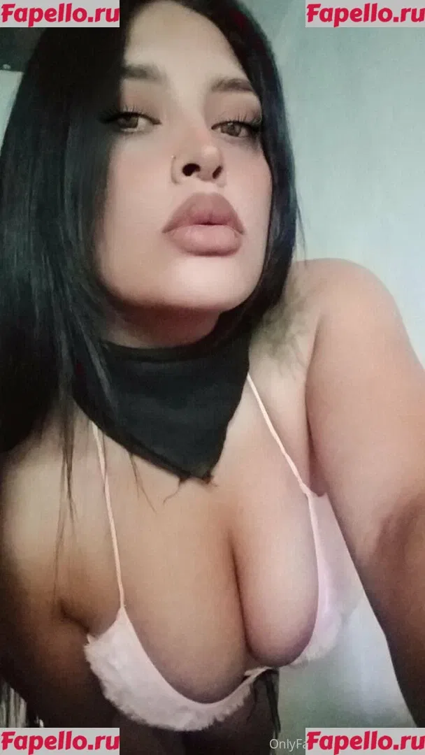 ariamr24fp Onlyfans Photo Gallery 