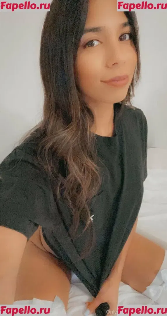 ariamr24fp Onlyfans Photo Gallery 