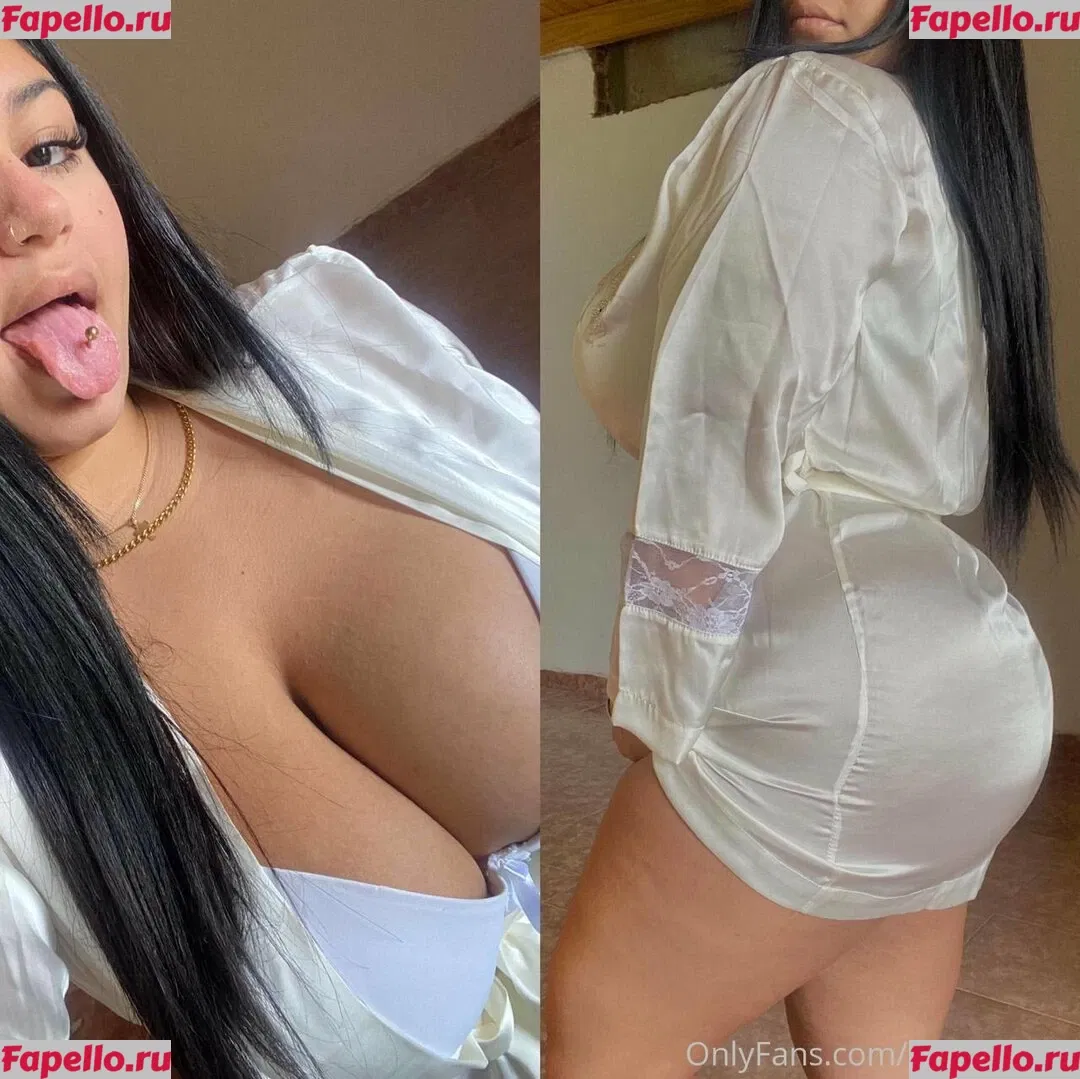ariamr24fp Onlyfans Photo Gallery 