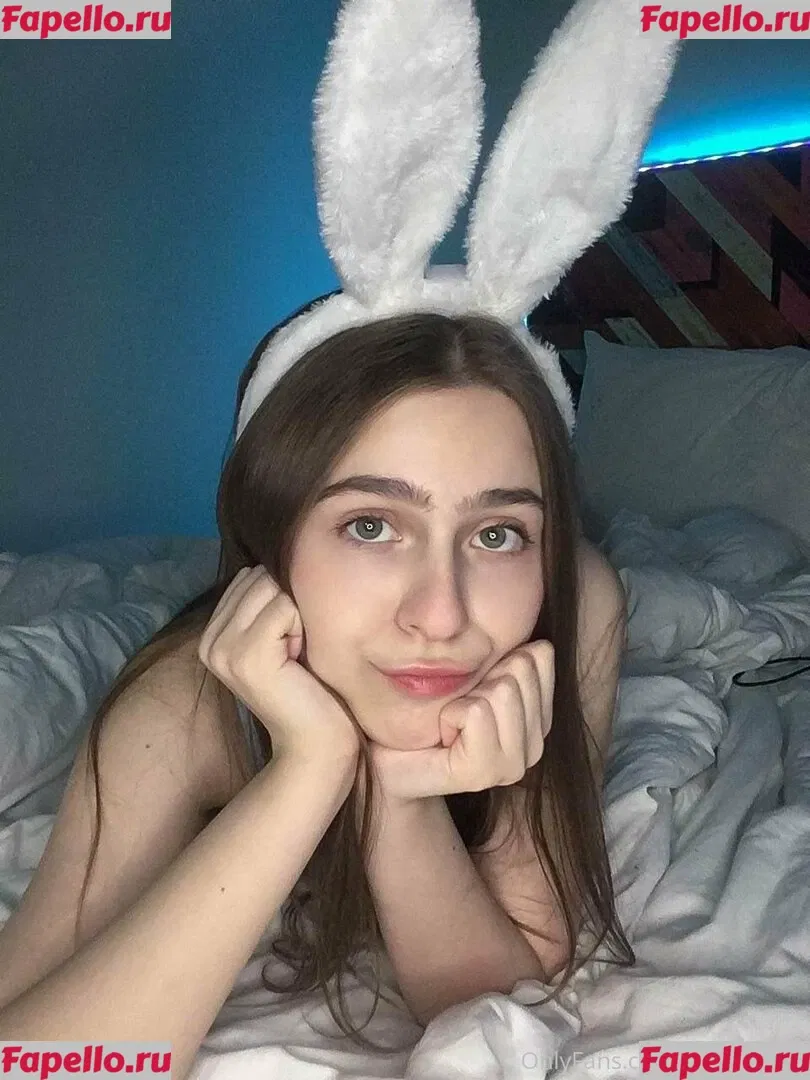 ariamr24fp Onlyfans Photo Gallery 